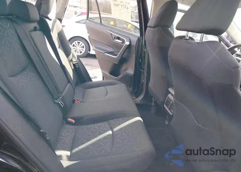 2021 Toyota Rav4 Hybrid Xle z USA, uszkodzony, nr VIN 4T3RWRFV4MU024834